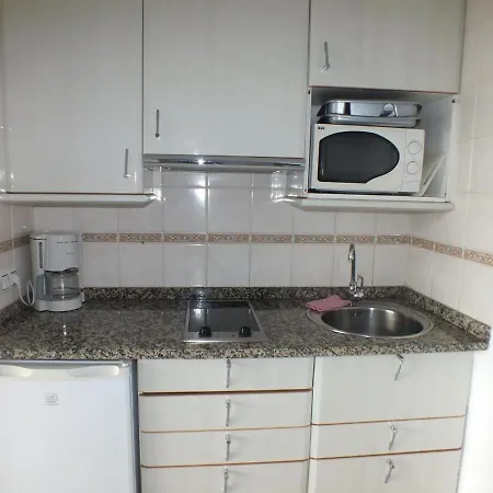 Apartment Comodo, 50m Playa, 4 Pers, Terraza, Tv, Lavadora - Es-204-32